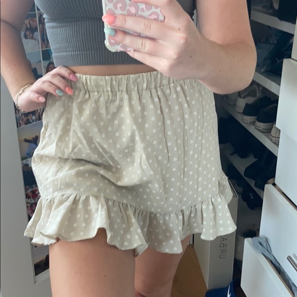 Princess Polly ruffle skirt - Picture 2 of 2